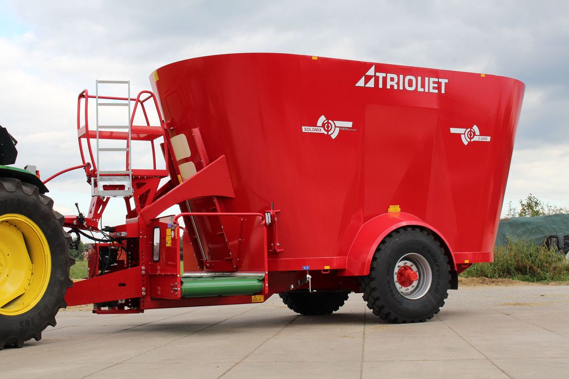 voermengwagen Solomix 2 melkveebedrijf
