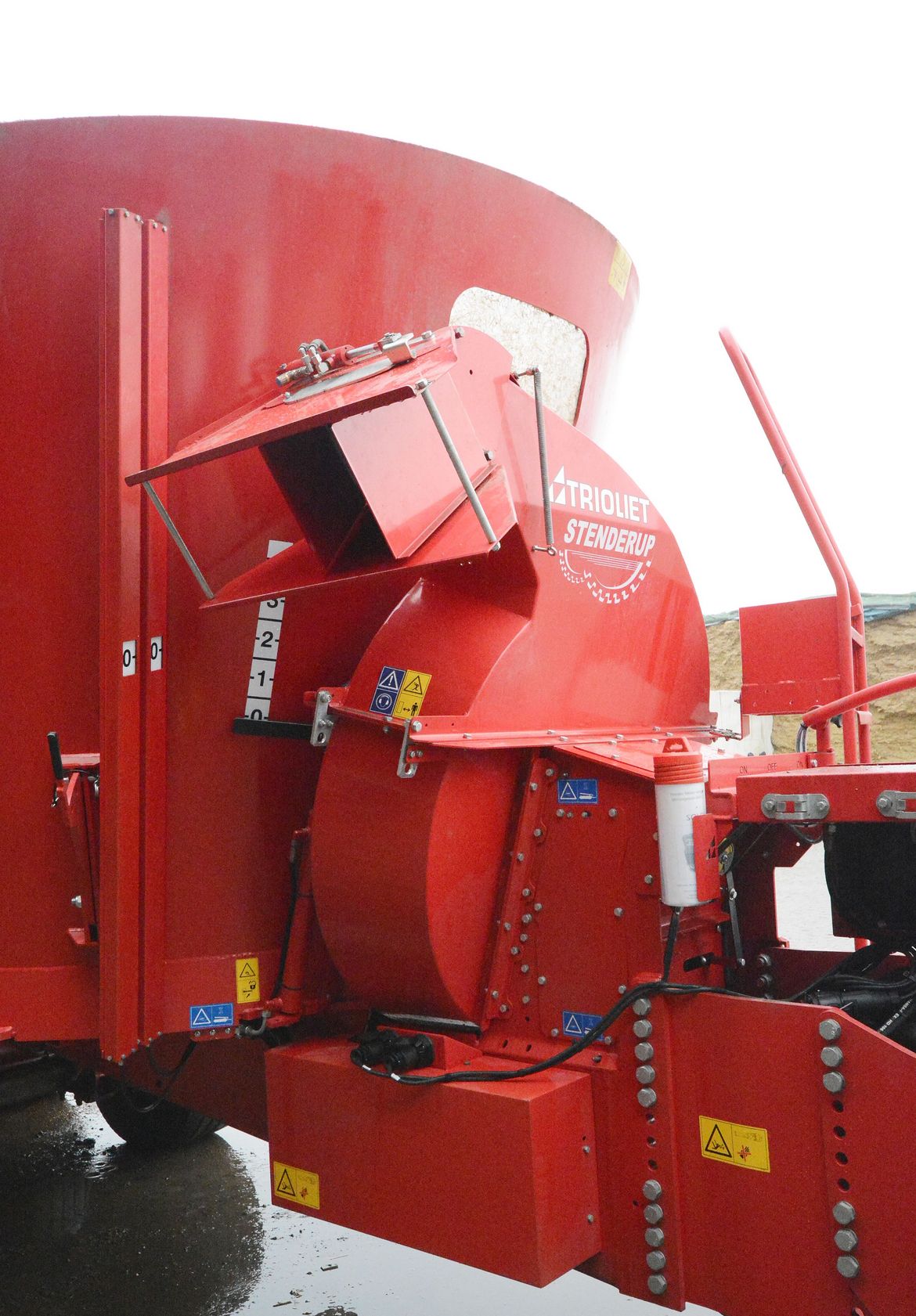 nevelinstallatie voermengwagen stroverdeler