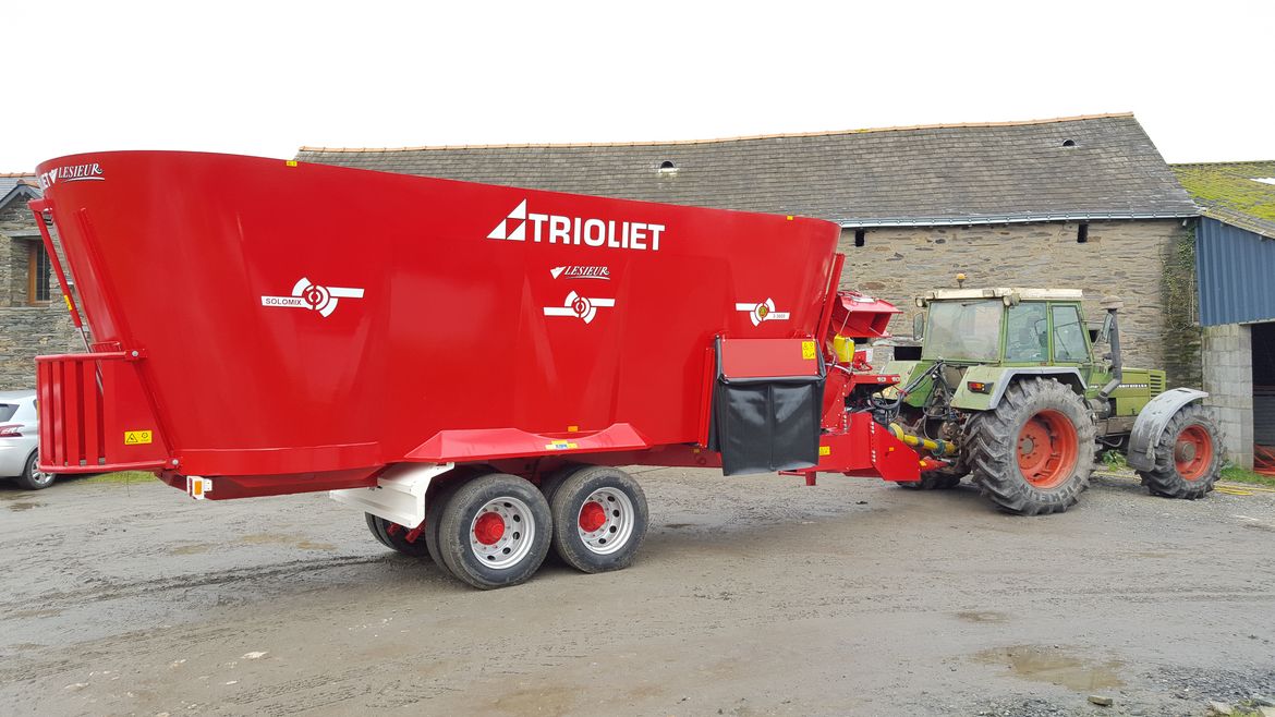 Stroblazer stroverdeler voermengwagen 