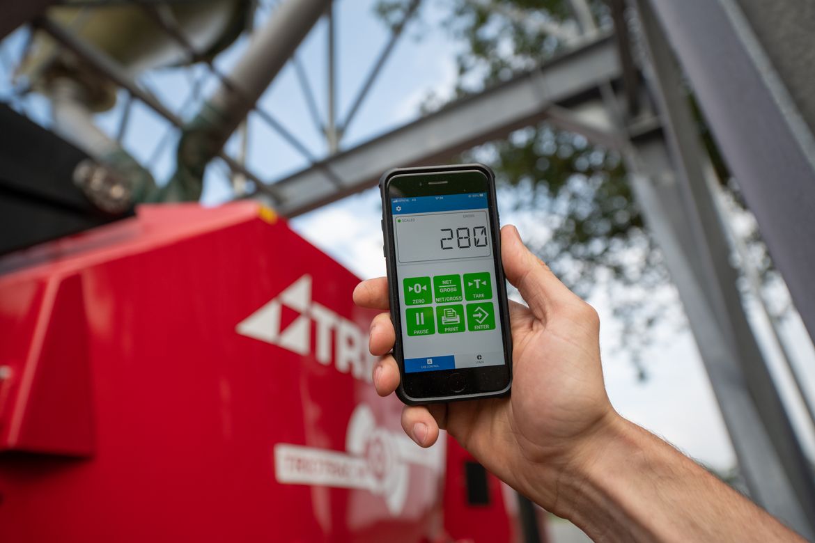 Cab Control app, cabine trekker, tractor, bediening weegsysteem, applicatie, smartphone feedapp