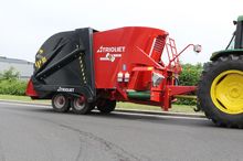 Triomix-zelfladende-voermengwagen-verticale vijzels-03